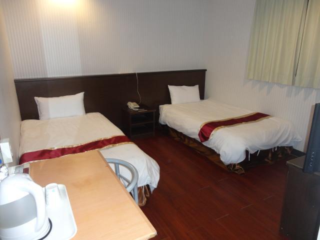Yi Pin Yuan Hotel Тайнан Екстериор снимка