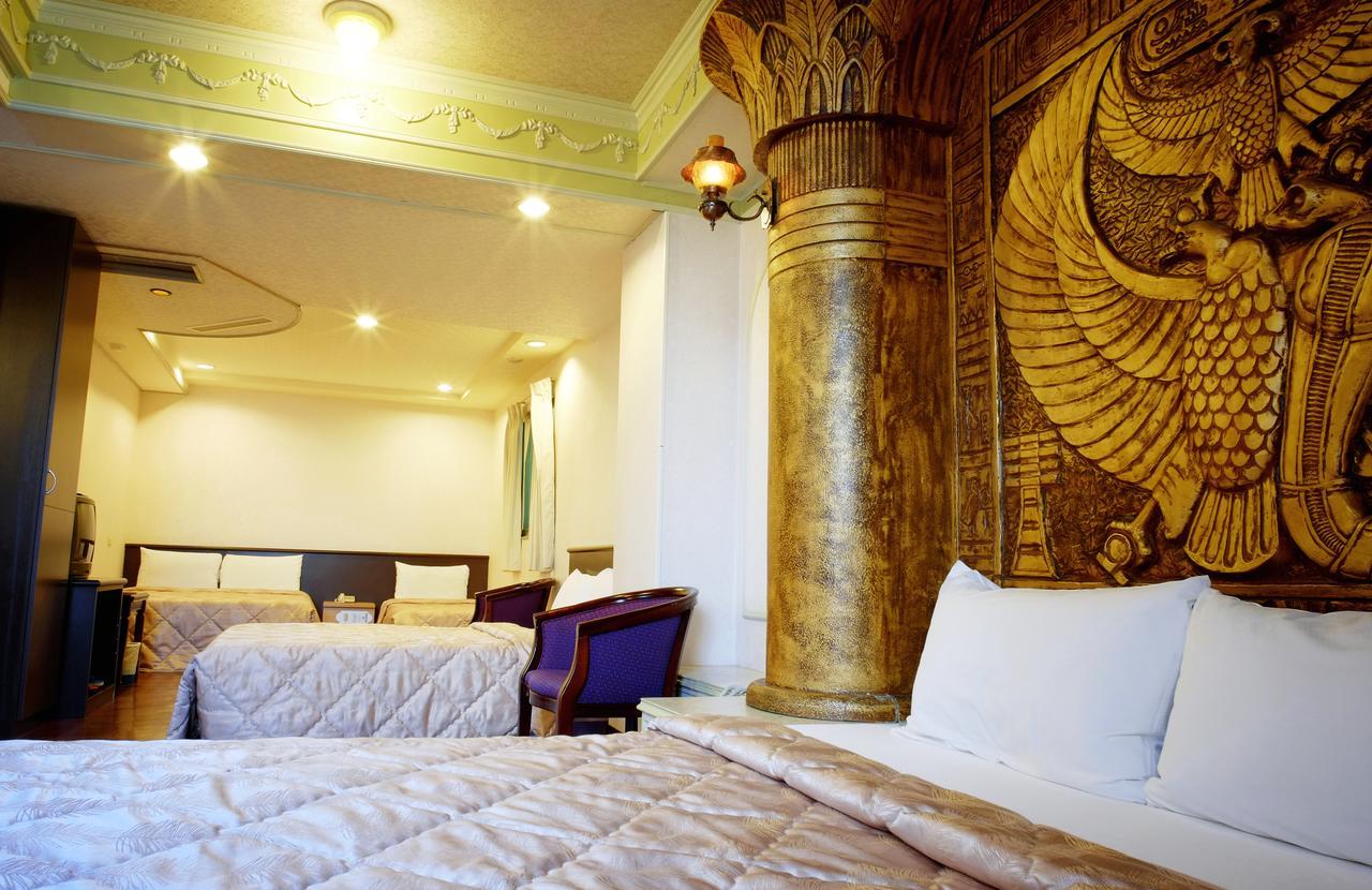 Yi Pin Yuan Hotel Тайнан Екстериор снимка